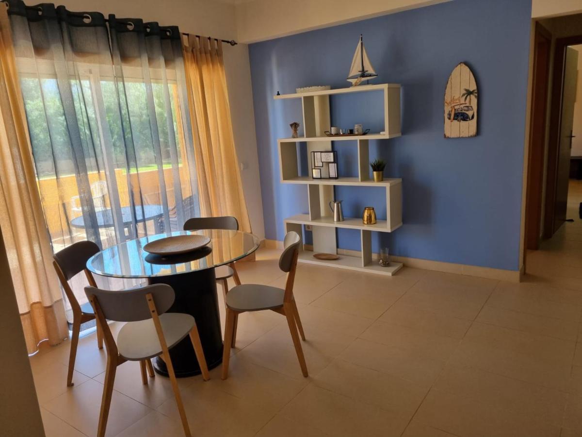 Marinho - 2 Bedroom 2 Bathroom Ground Floor Apartment With Communal Pool And Gardens Conceicao  Екстер'єр фото
