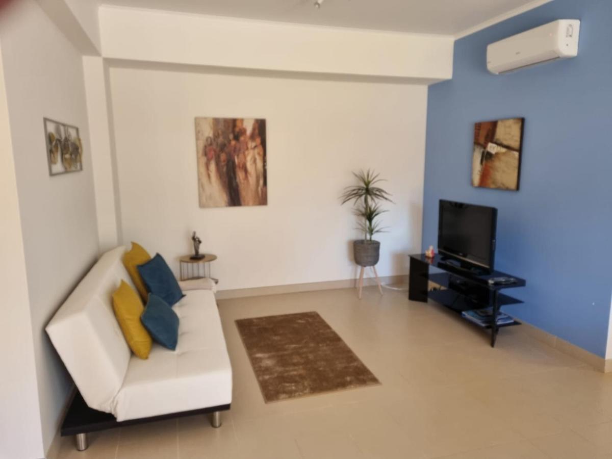 Marinho - 2 Bedroom 2 Bathroom Ground Floor Apartment With Communal Pool And Gardens Conceicao  Екстер'єр фото